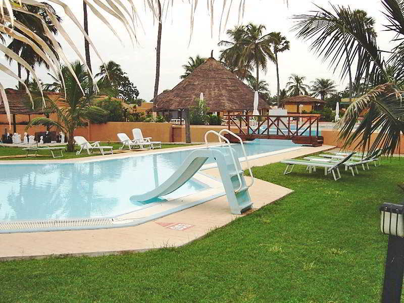 Sunbeach Hotel & Resort Bakau Ngoại thất bức ảnh