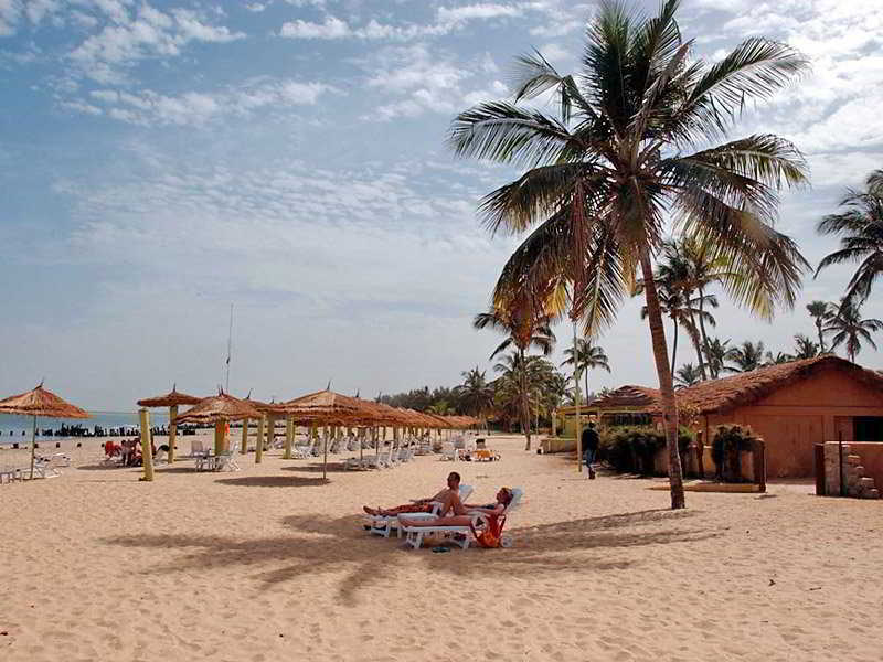 Sunbeach Hotel & Resort Bakau Ngoại thất bức ảnh