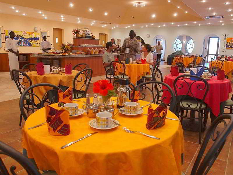 Sunbeach Hotel & Resort Bakau Ngoại thất bức ảnh