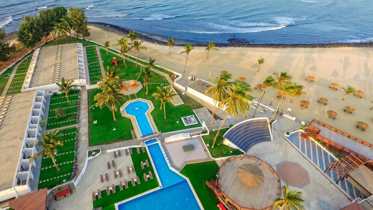 Sunbeach Hotel & Resort Bakau Ngoại thất bức ảnh