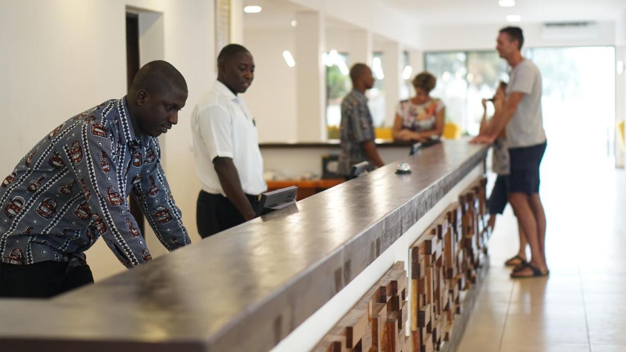 Sunbeach Hotel & Resort Bakau Ngoại thất bức ảnh